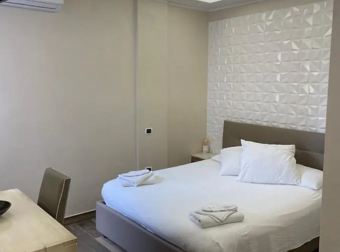 Il Duomo לינה וארוחת בוקר ג'ויה טאורו