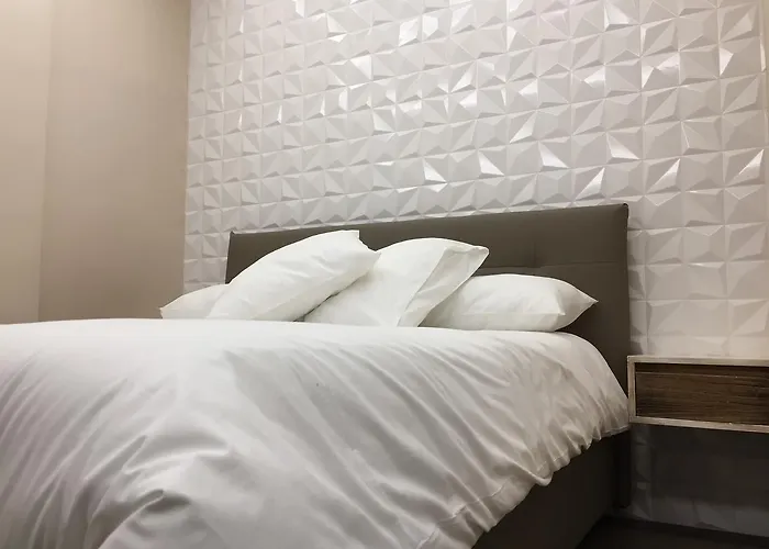 Il Duomo לינה וארוחת בוקר ג'ויה טאורו